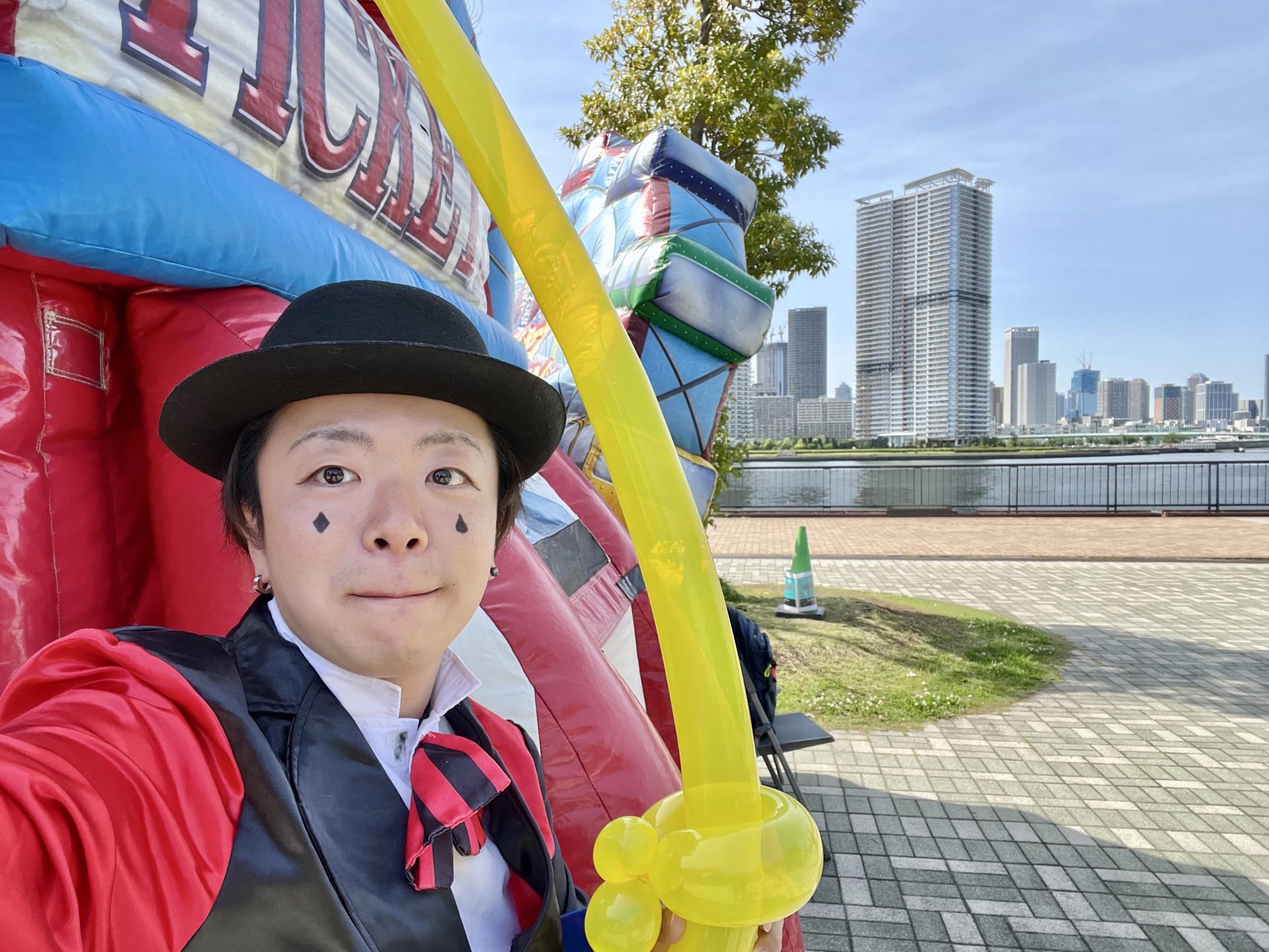 【出張レポート】豊洲まちなみ公園にてバルーンアートパフォーマンス