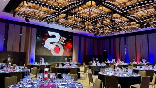 【出張レポート】グランドハイアット東京企業周年記念式典にてLEDマジックショー