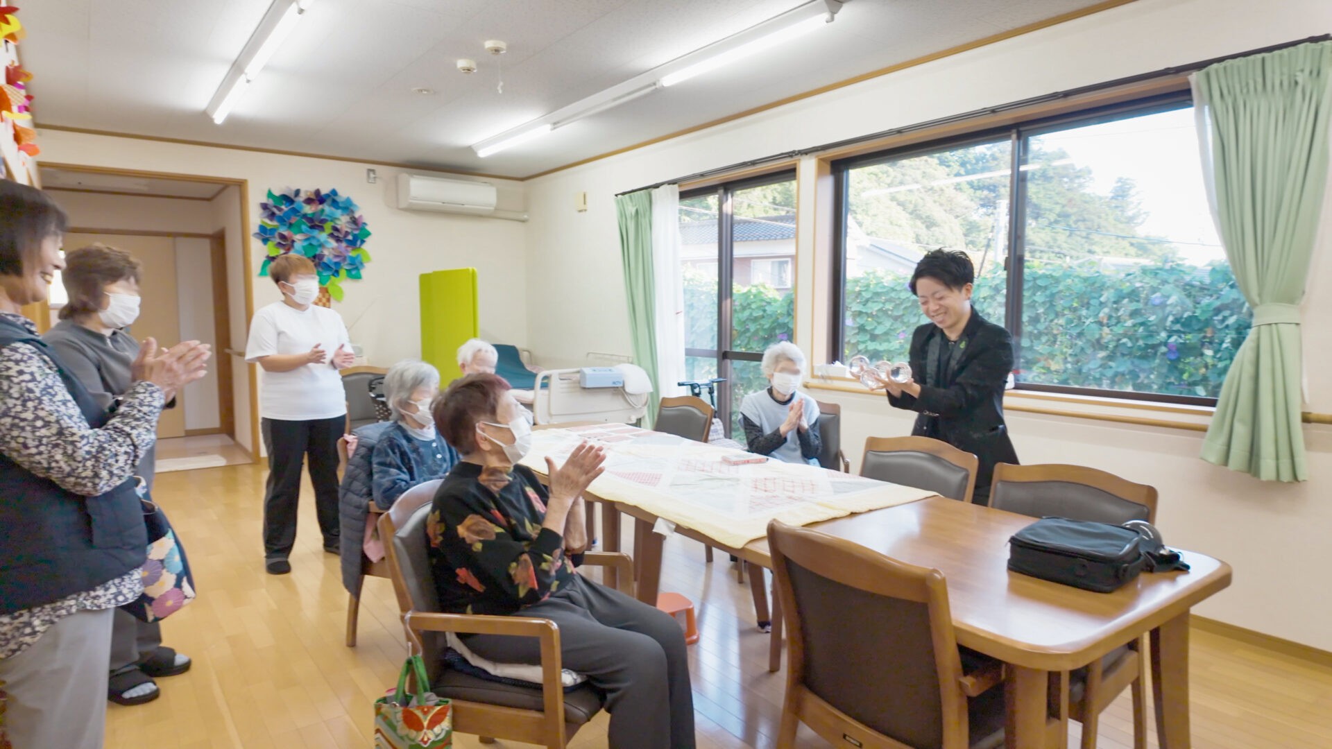 【出張レポート】島根県隠岐・西ノ島町の介護施設さまにてマジックショー