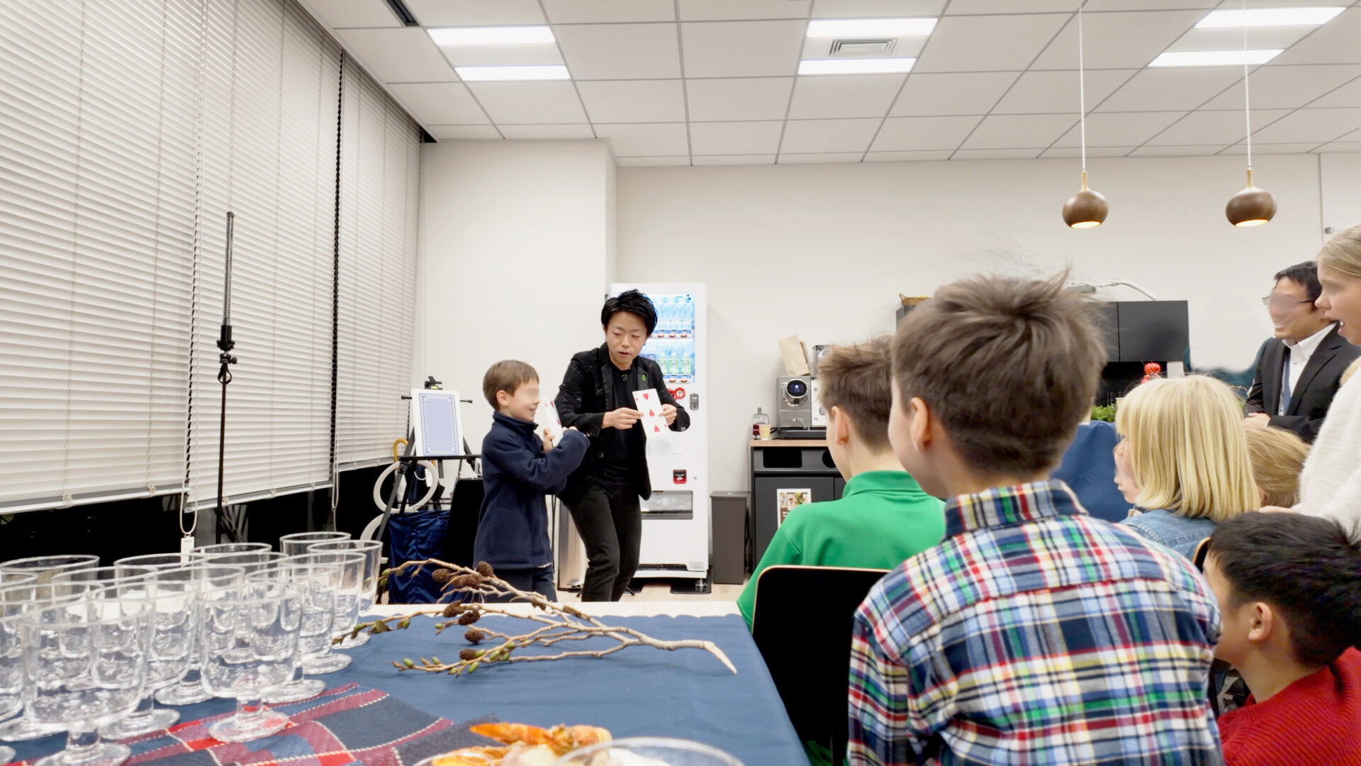 【出張レポート】都内外資系企業様ファミリーデーにて英語マジックショー